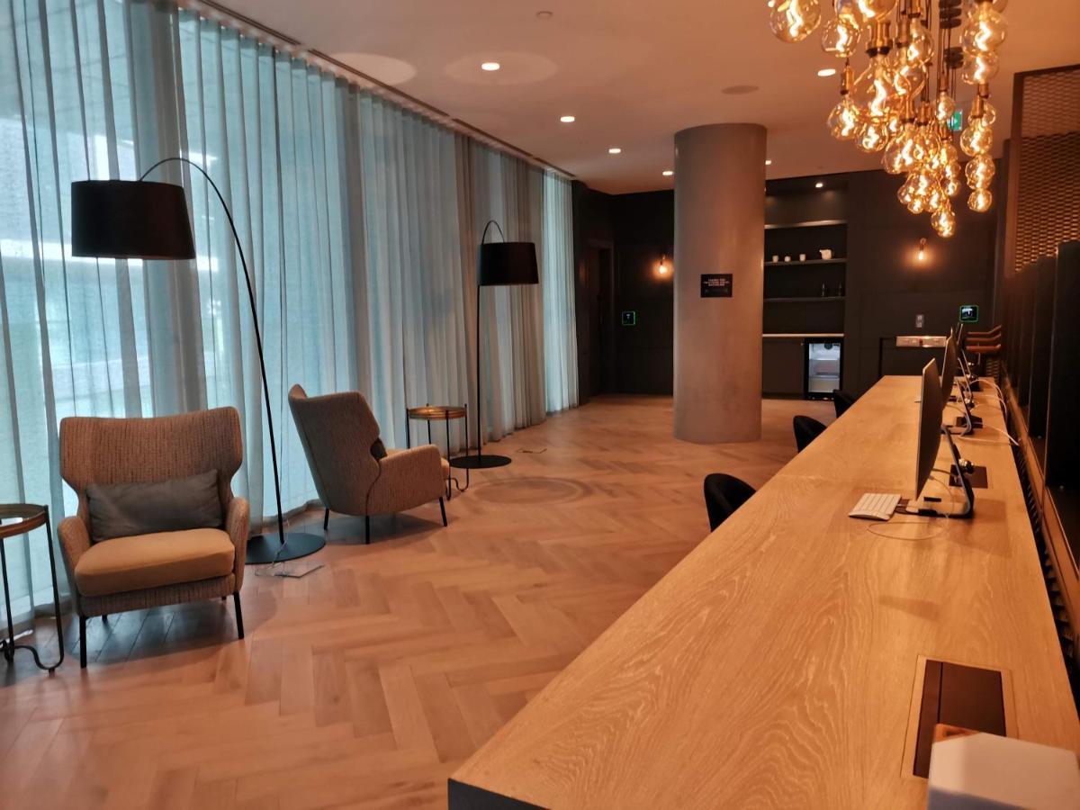 Charles Hope Canary Wharf South Quay Лондон Экстерьер фото