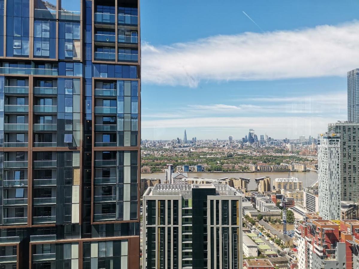 Charles Hope Canary Wharf South Quay Лондон Экстерьер фото