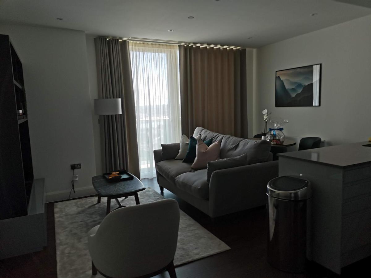 Charles Hope Canary Wharf South Quay Лондон Экстерьер фото